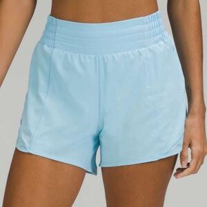 Lululemon Hotty Hot High-Rise Lined Short 4"
Blue Chill Size 8 NWT